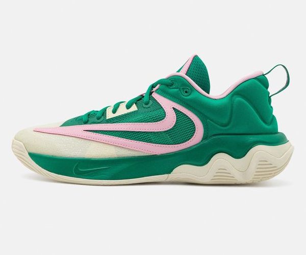 Nike Immortality 3